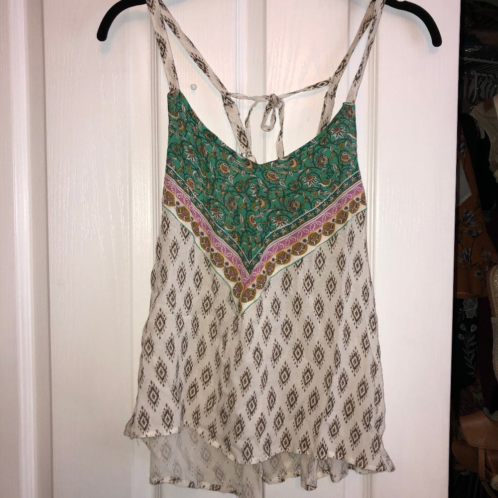 White O'Neill patterned flowy tank top